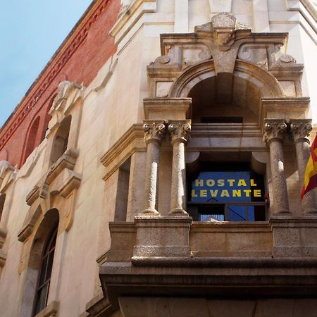 Hostal Levante Barcelona Exterior photo