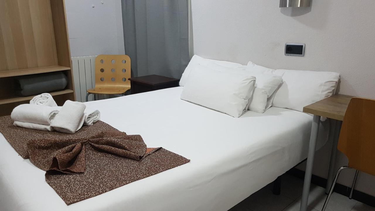 Hostal Levante Barcelona Exterior photo