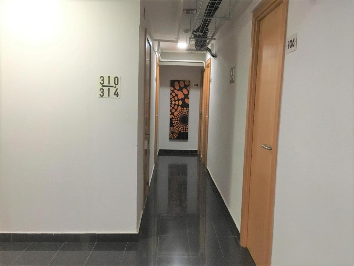 Hostal Levante Barcelona Exterior photo