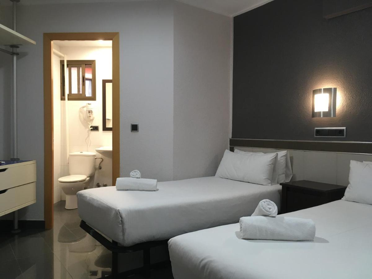 Hostal Levante Barcelona Exterior photo