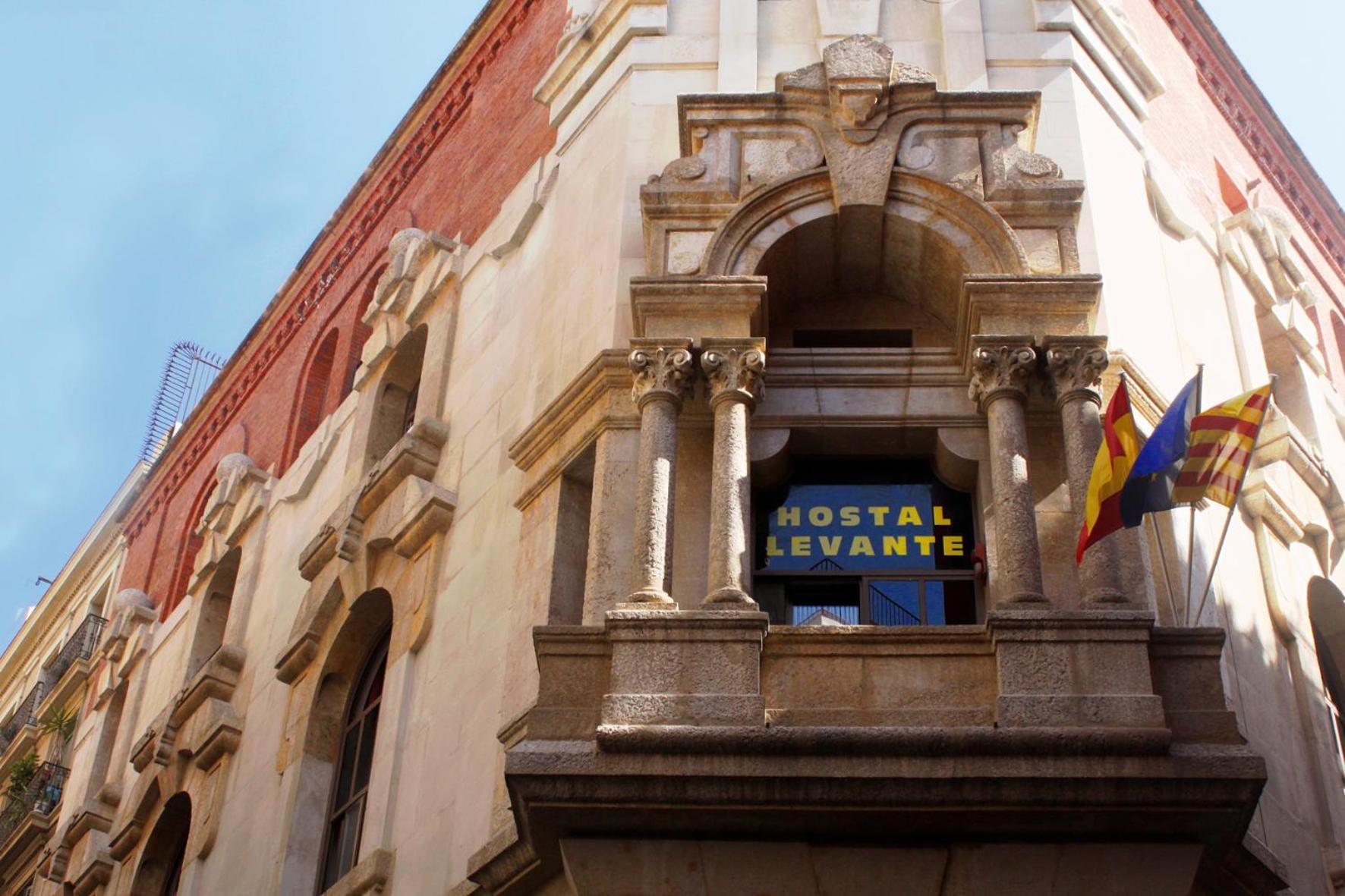 Hostal Levante Barcelona Exterior photo